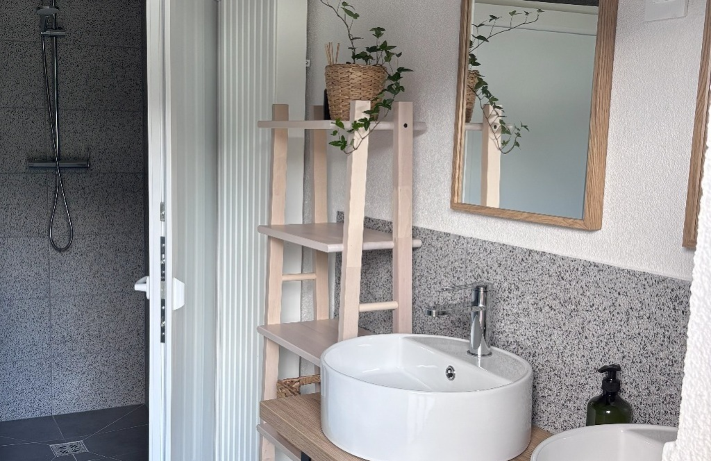 Deja View Cabin&Camp