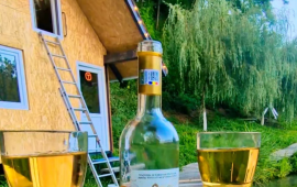 Casa Din  Vale  campare / cazare Lodroman 